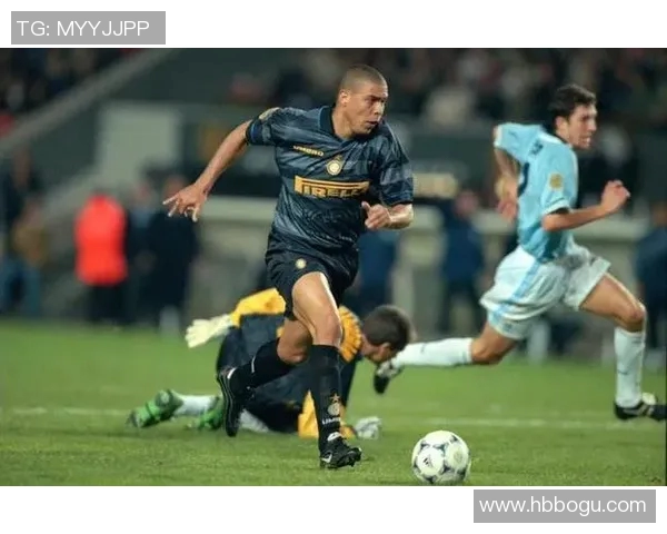 在足球历史长河中谁是最伟大的明星球员及其成就分析